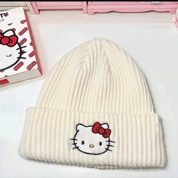 Hello Kitty Beanie (adult) - Picture 15 of 16